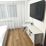 Apartamento Platinum - Cu 3 Camere, 2 Dormitoare, 2 Bai, Bucatarie Complet Utilata, Living, 2 Balcoane Bucareste
