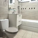 Apartamento Platinum - Cu 3 Camere, 2 Dormitoare, 2 Bai, Bucatarie Complet Utilata, Living, 2 Balcoane *