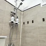 Apartamento Platinum - Cu 3 Camere, 2 Dormitoare, 2 Bai, Bucatarie Complet Utilata, Living, 2 Balcoane Bucareste