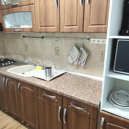 Platinum - Cu 3 Camere, 2 Dormitoare, 2 Bai, Bucatarie Complet Utilata, Living, 2 Balcoane * Bukarest