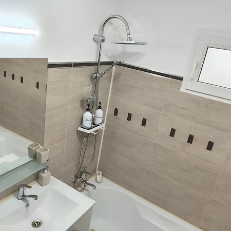Platinum - Cu 3 Camere, 2 Dormitoare, 2 Bai, Bucatarie Complet Utilata, 2 Balcoane