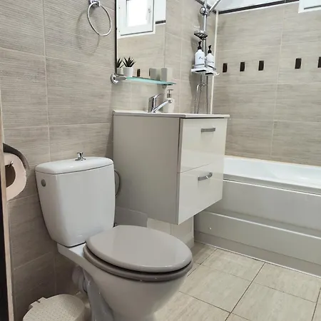 Platinum - Cu 3 Camere, 2 Dormitoare, 2 Bai, Bucatarie Complet Utilata, 2 Balcoane *