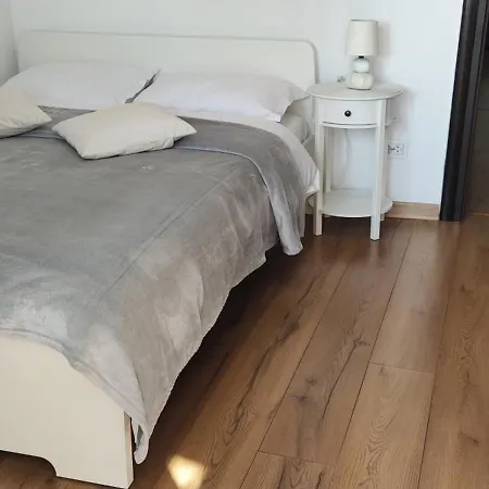 Apartment Platinum - Cu 3 Camere, 2 Dormitoare, 2 Bai, Bucatarie Complet Utilata, 2 Balcoane *