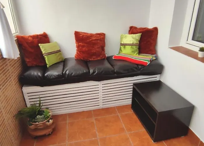 Apartamento Platinum - Cu 3 Camere, 2 Dormitoare, 2 Bai, Bucatarie Complet Utilata, Living, 2 Balcoane Bucarest