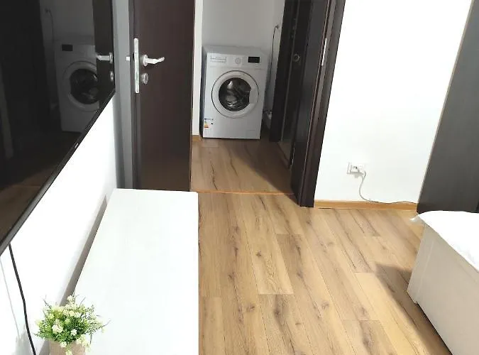 Apartamento Platinum - Cu 3 Camere, 2 Dormitoare, 2 Bai, Bucatarie Complet Utilata, Living, 2 Balcoane *