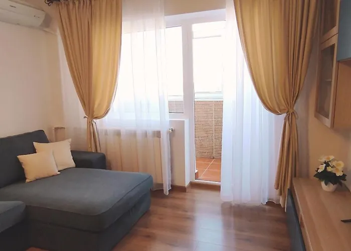 Platinum - Cu 3 Camere, 2 Dormitoare, 2 Bai, Bucatarie Complet Utilata, Living, 2 Balcoane