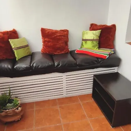 Appartement Platinum - Cu 3 Camere, 2 Dormitoare, 2 Bai, Bucatarie Complet Utilata, Living, 2 Balcoane Bucarest