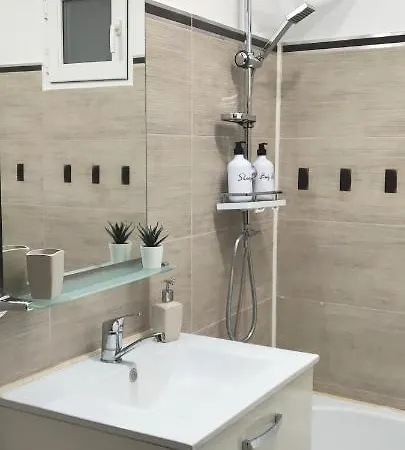 Platinum - Cu 3 Camere, 2 Dormitoare, 2 Bai, Bucatarie Complet Utilata, Living, 2 Balcoane Appartement Bucarest