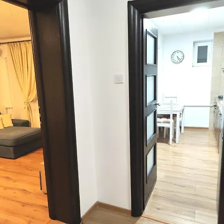 Platinum - Cu 3 Camere, 2 Dormitoare, 2 Bai, Bucatarie Complet Utilata, Living, 2 Balcoane Apartment Bucharest
