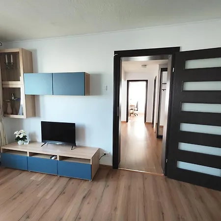 公寓 Platinum - Cu 3 Camere, 2 Dormitoare, 2 Bai, Bucatarie Complet Utilata, Living, 2 Balcoane *