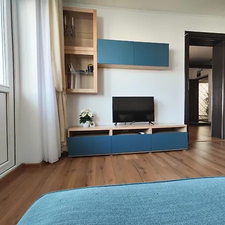 Platinum - Cu 3 Camere, 2 Dormitoare, 2 Bai, Bucatarie Complet Utilata, Living, 2 Balcoane