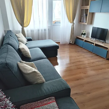 Platinum - Cu 3 Camere, 2 Dormitoare, 2 Bai, Bucatarie Complet Utilata, Living, 2 Balcoane Appartement Bucarest