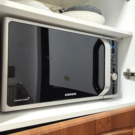 Platinum - Cu 3 Camere, 2 Dormitoare, 2 Bai, Bucatarie Complet Utilata, Living, 2 Balcoane 布加勒斯特