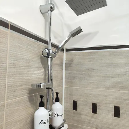 Platinum - Cu 3 Camere, 2 Dormitoare, 2 Bai, Bucatarie Complet Utilata, Living, 2 Balcoane
