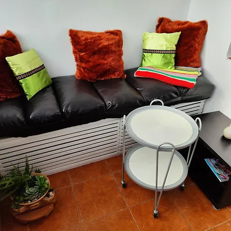 Appartement Platinum - Cu 3 Camere, 2 Dormitoare, 2 Bai, Bucatarie Complet Utilata, Living, 2 Balcoane *