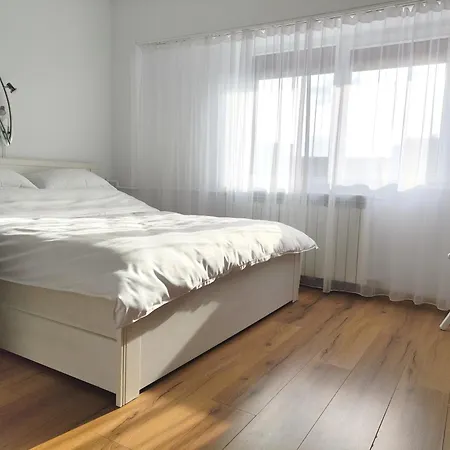 Platinum - Cu 3 Camere, 2 Dormitoare, 2 Bai, Bucatarie Complet Utilata, Living, 2 Balcoane Appartement