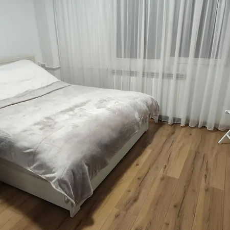 Platinum - Cu 3 Camere, 2 Dormitoare, 2 Bai, Bucatarie Complet Utilata, Living, 2 Balcoane *