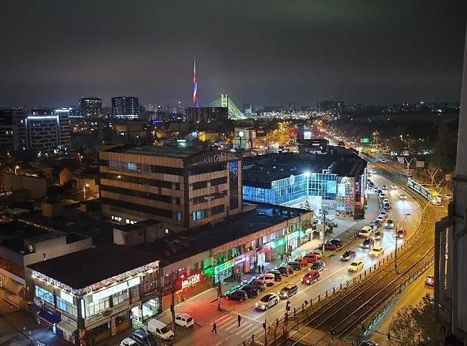 Platinum - Cu 3 Camere, 2 Dormitoare, 2 Bai, Bucatarie Complet Utilata, Living, 2 Balcoane Apartamento Bucareste