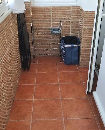 Platinum - Cu 3 Camere, 2 Dormitoare, 2 Bai, Bucatarie Complet Utilata, Living, 2 Balcoane