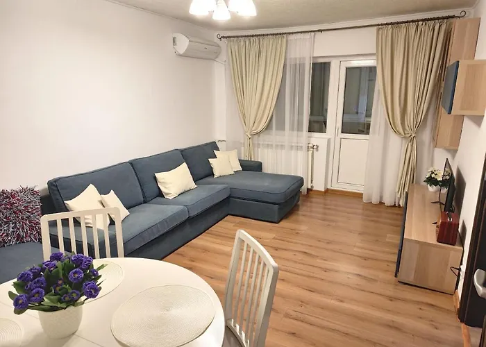 Platinum - Cu 3 Camere, 2 Dormitoare, 2 Bai, Bucatarie Complet Utilata, Living, 2 Balcoane *