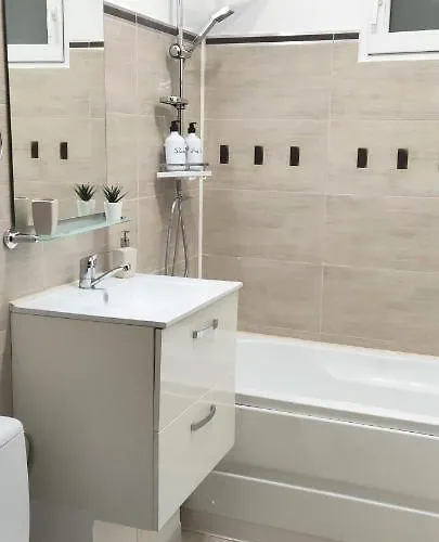 アパート Platinum - Cu 3 Camere, 2 Dormitoare, 2 Bai, Bucatarie Complet Utilata, Living, 2 Balcoane