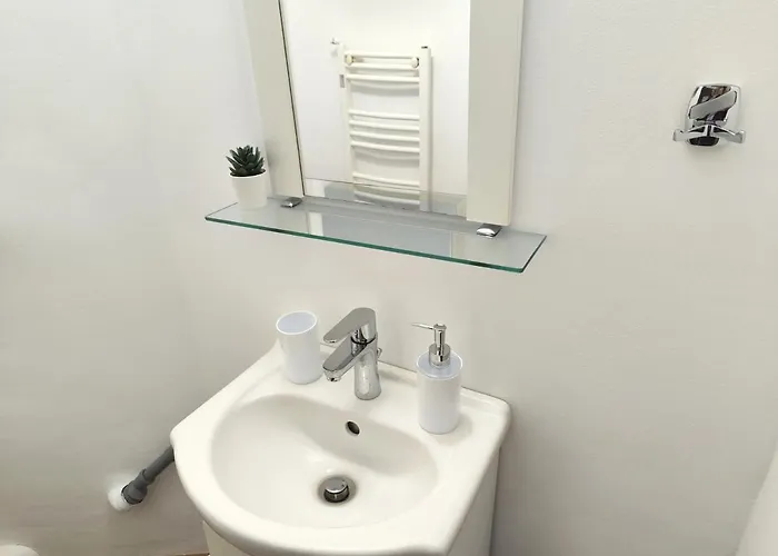 Platinum - Cu 3 Camere, 2 Dormitoare, 2 Bai, Bucatarie Complet Utilata, Living, 2 Balcoane