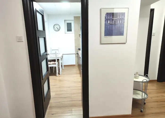 Platinum - Cu 3 Camere, 2 Dormitoare, 2 Bai, Bucatarie Complet Utilata, Living, 2 Balcoane Apartamento Bucareste