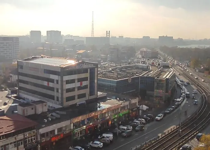 Platinum - Cu 3 Camere, 2 Dormitoare, 2 Bai, Bucatarie Complet Utilata, Living, 2 Balcoane *