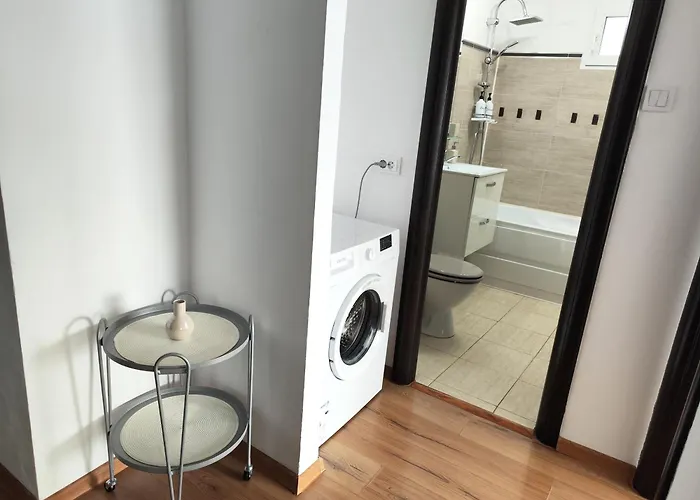 Platinum - Cu 3 Camere, 2 Dormitoare, 2 Bai, Bucatarie Complet Utilata, Living, 2 Balcoane