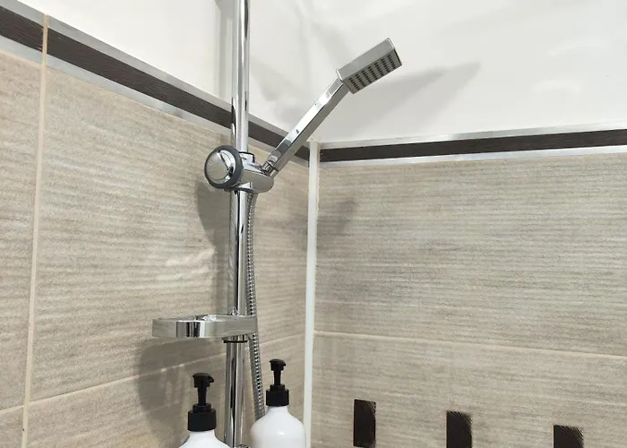 Platinum - Cu 3 Camere, 2 Dormitoare, 2 Bai, Bucatarie Complet Utilata, Living, 2 Balcoane