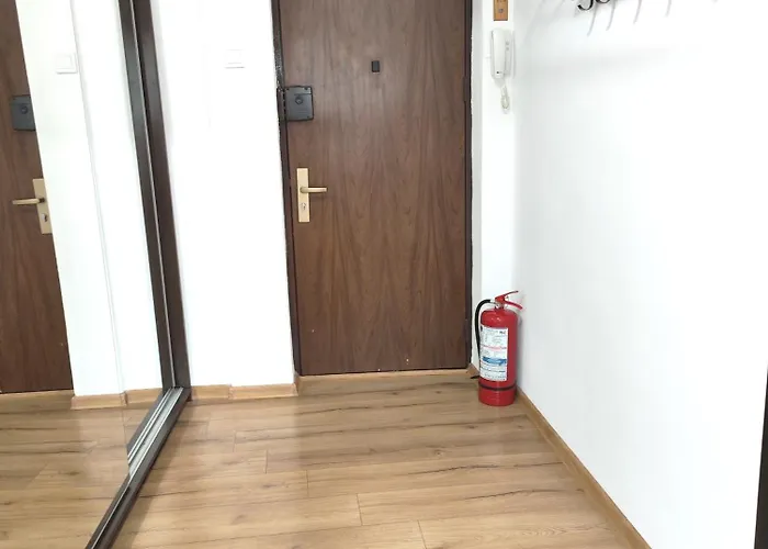 Apartmán Platinum - Cu 3 Camere, 2 Dormitoare, 2 Bai, Bucatarie Complet Utilata, Living, 2 Balcoane