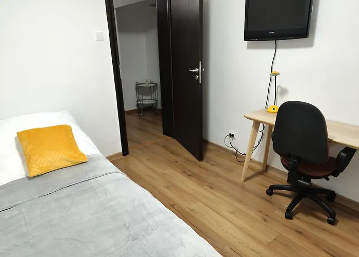 Platinum - Cu 3 Camere, 2 Dormitoare, 2 Bai, Bucatarie Complet Utilata, Living, 2 Balcoane