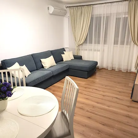 Platinum - Cu 3 Camere, 2 Dormitoare, 2 Bai, Bucatarie Complet Utilata, Living, 2 Balcoane Bukareszt