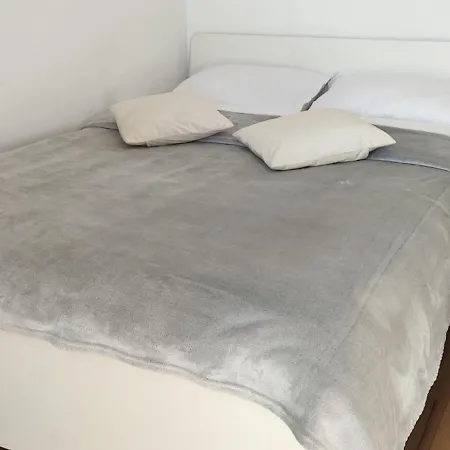 Platinum - Cu 3 Camere, 2 Dormitoare, 2 Bai, Bucatarie Complet Utilata, 2 Balcoane * Bucureşti