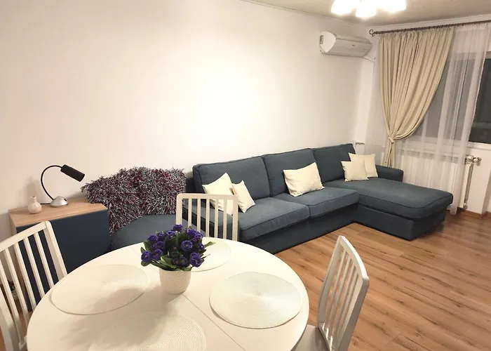 Platinum - Cu 3 Camere, 2 Dormitoare, 2 Bai, Bucatarie Complet Utilata, Living, 2 Balcoane דירה *