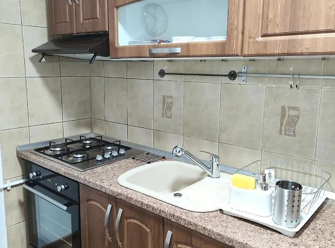 Apartament Platinum - Cu 3 Camere, 2 Dormitoare, 2 Bai, Bucatarie Complet Utilata, Living, 2 Balcoane
