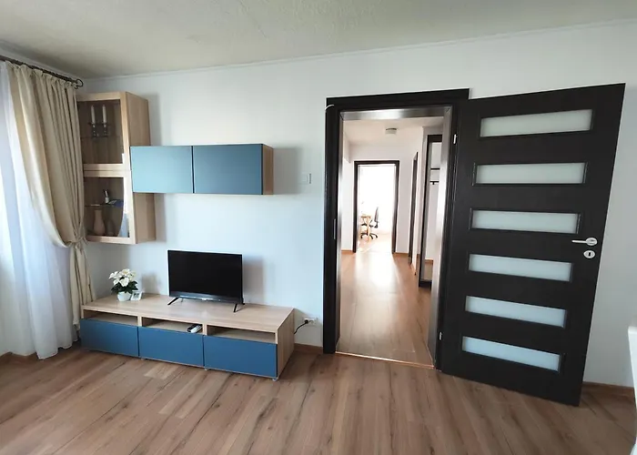 Apartament Platinum - Cu 3 Camere, 2 Dormitoare, 2 Bai, Bucatarie Complet Utilata, Living, 2 Balcoane *