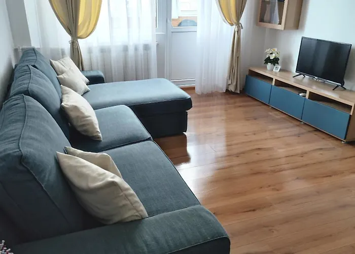 Platinum - Cu 3 Camere, 2 Dormitoare, 2 Bai, Bucatarie Complet Utilata, Living, 2 Balcoane Apartament Bukareszt