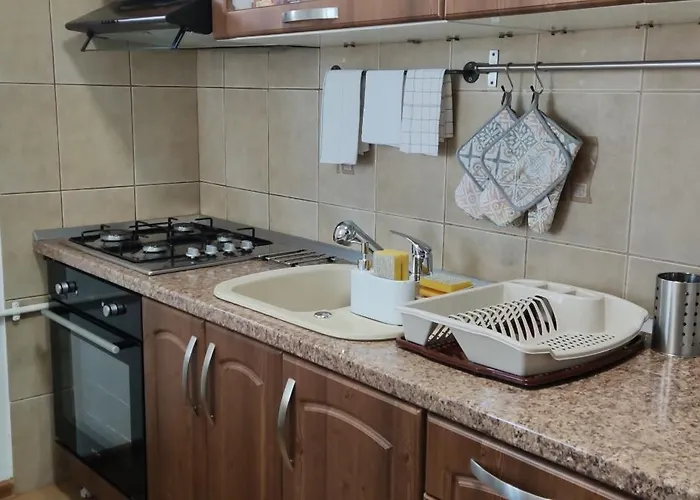 Apartament Platinum - Cu 3 Camere, 2 Dormitoare, 2 Bai, Bucatarie Complet Utilata, Living, 2 Balcoane
