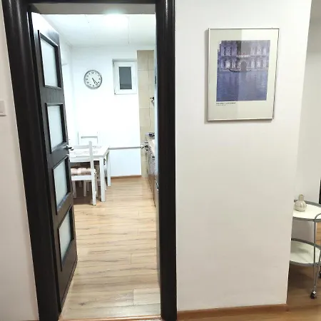 Platinum - Cu 3 Camere, 2 Dormitoare, 2 Bai, Bucatarie Complet Utilata, Living, 2 Balcoane Apartment Bukarest